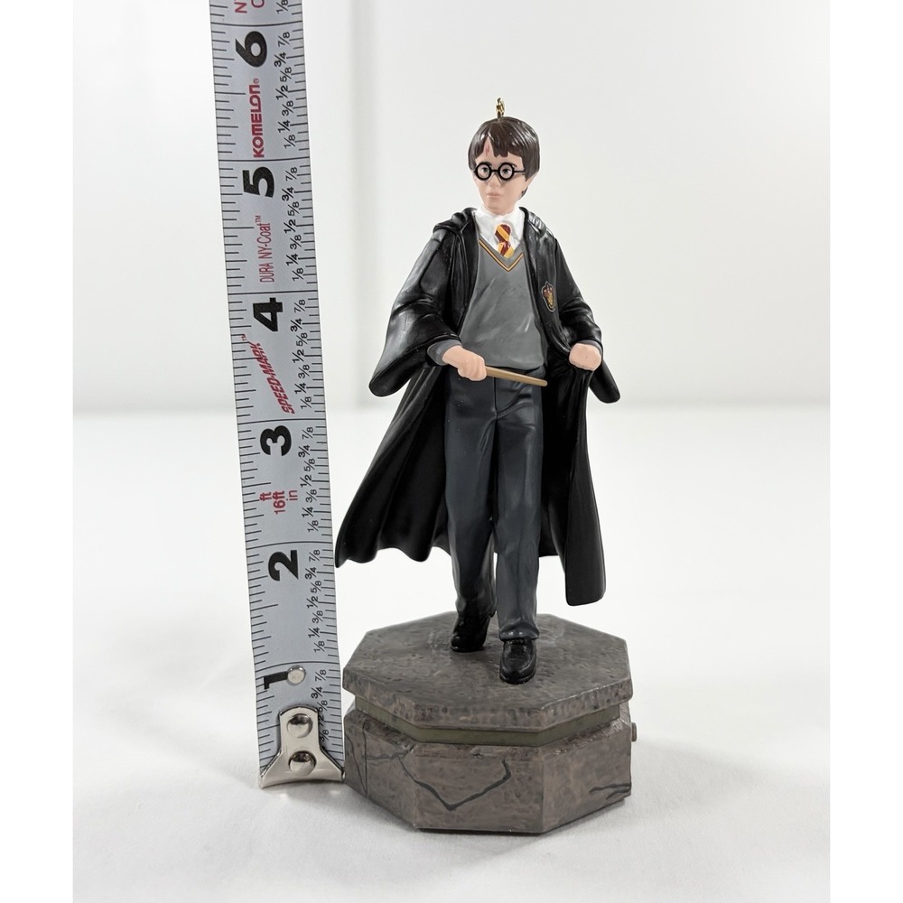 2019 Hallmark Harry Potter Storytellers Interactive Ornament Light And Sound - Picture 7 of 11